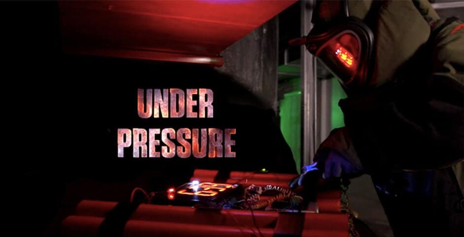 Under pressure logo online bedrijfsuitje